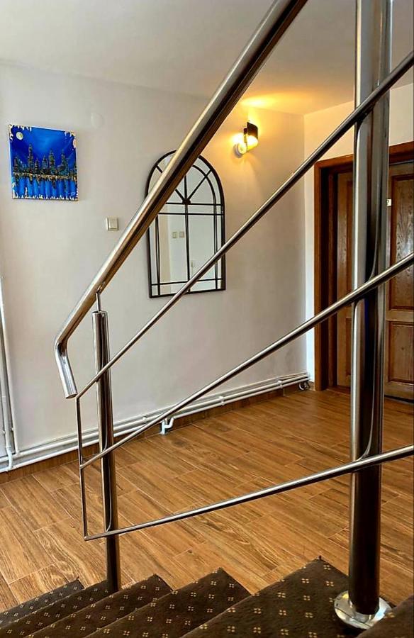 Casa Topazz Târgu Jiu Εξωτερικό φωτογραφία