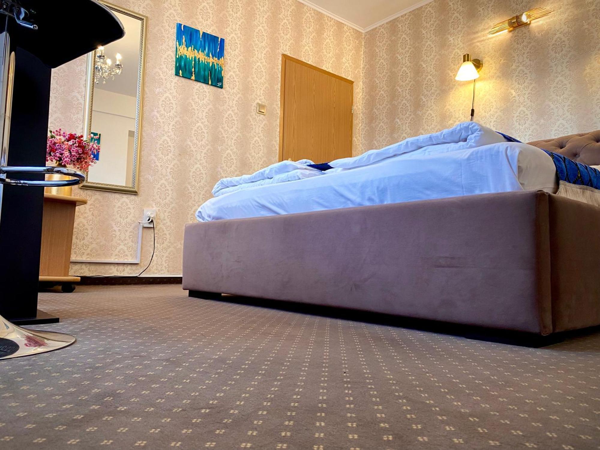 Casa Topazz Târgu Jiu Εξωτερικό φωτογραφία