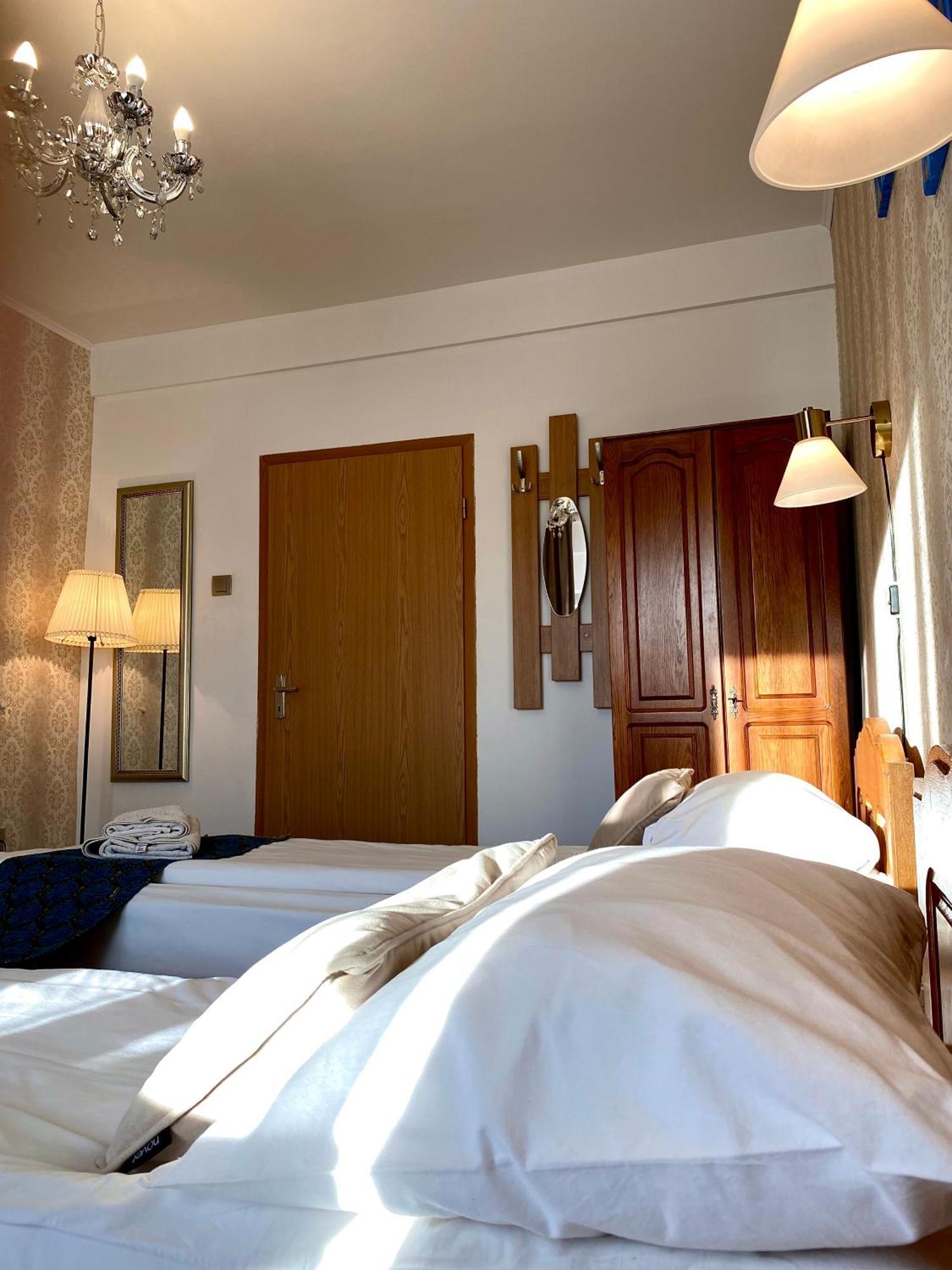Casa Topazz Târgu Jiu Εξωτερικό φωτογραφία